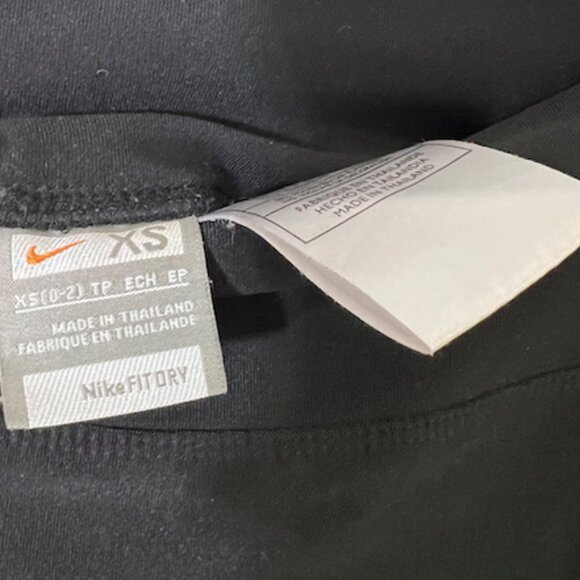 Nike Comfy Capri - Picture 3 of 3